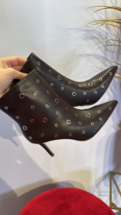 STIVALETTI MARRONE BORCHIE