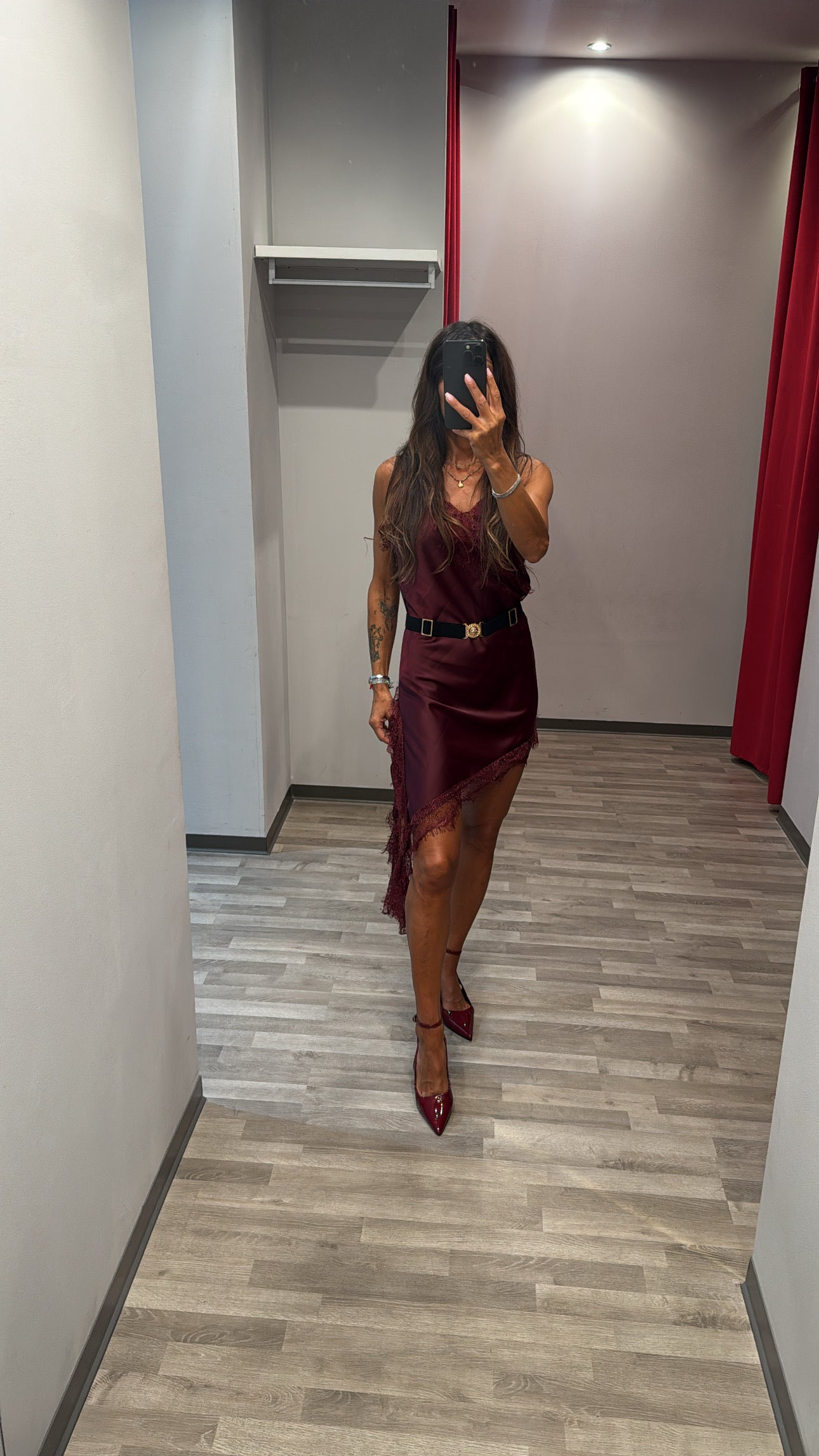 DECOLTÈ VERNICE BORDEAUX